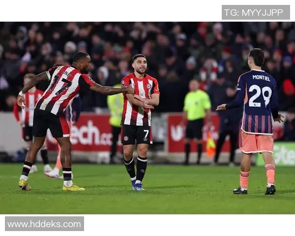 英超焦点：阿森纳大胜托特纳姆展现冠军潜力克洛普重返赛场引发热议